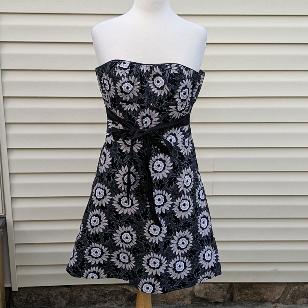 WHBM | Floral Strapless A-Line Dress